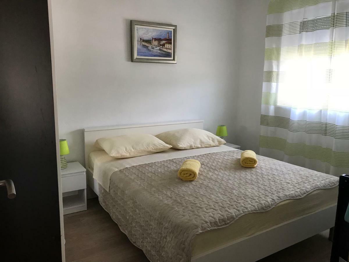 Apartman Mirjana With Terrace And Free Parking Donji Okrug  Esterno foto