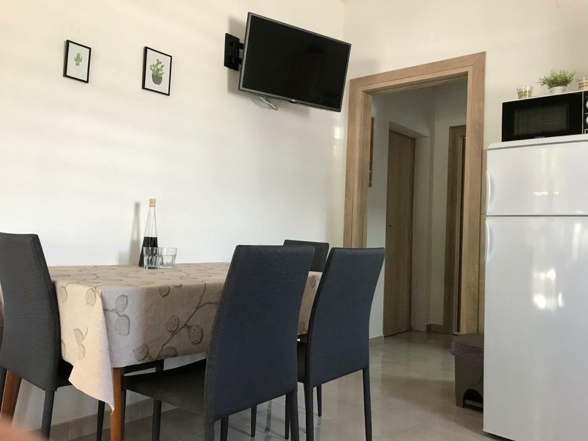 Apartman Mirjana With Terrace And Free Parking Donji Okrug  Esterno foto